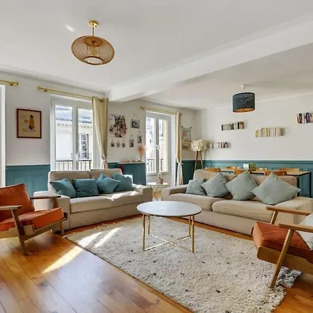 Apartment En Plein Coeur De De Famille Levallois-Perret