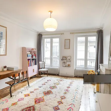 En Plein Coeur De De Famille Apartment Levallois-Perret