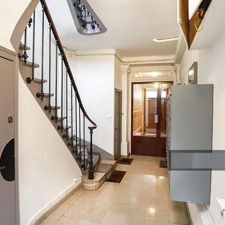 Apartment En Plein Coeur De De Famille Levallois-Perret