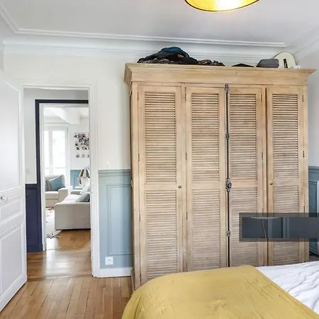 Apartment En Plein Coeur De De Famille Levallois-Perret